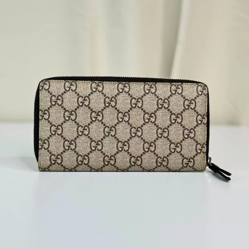 Gucci GG Logo Supreme Limited Edition Wallet with Snake Design